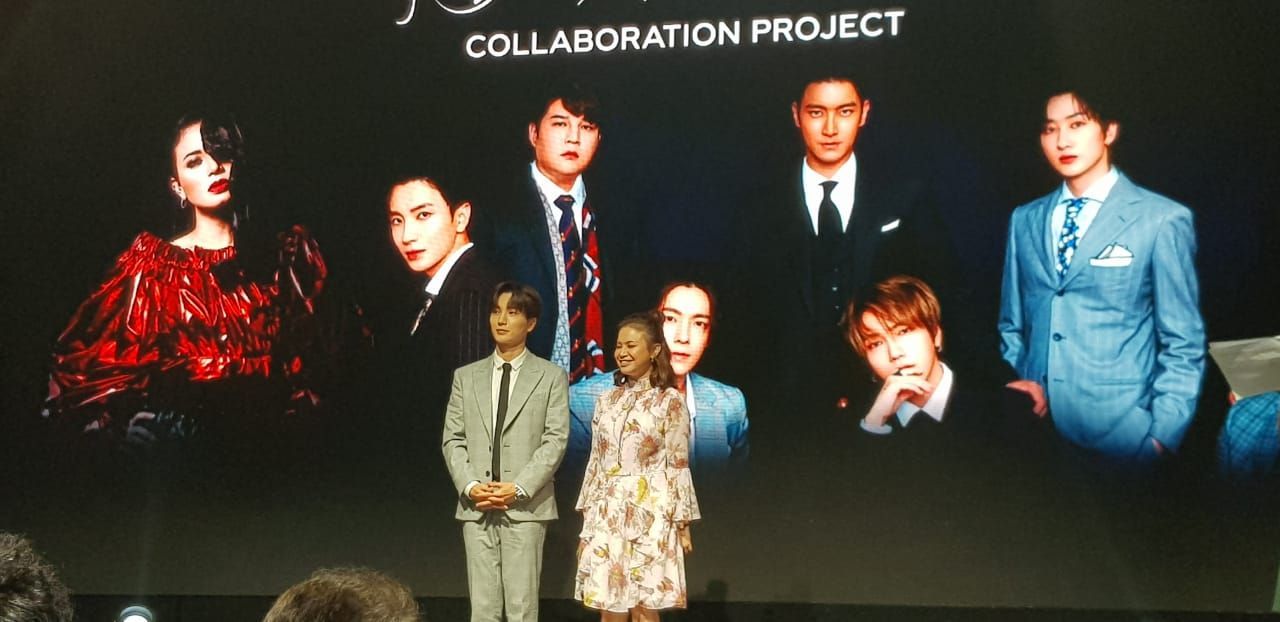 Leeteuk Super Junior dan Rossa saat pengumuman projek kolaborasi mereka di acara penandatanganan kerja sama antara SM Entertainment dengan Trans Media, di Jakarta, Kamis (21/2) - Image