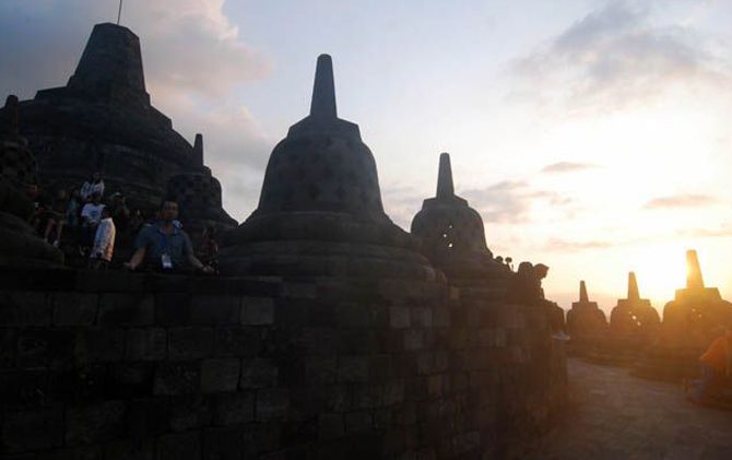 Ilustrasi, Candi Borobudur. - Image