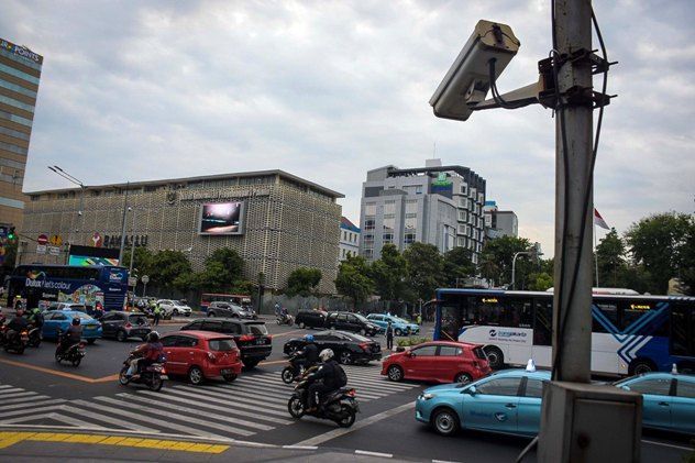 Penerapan ETLE di Jakarta. (dok JawaPos.com) - Image