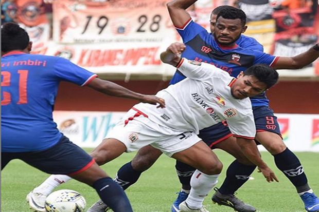 Persija Jakarta imbang 2-2 dengan Madura United - Image