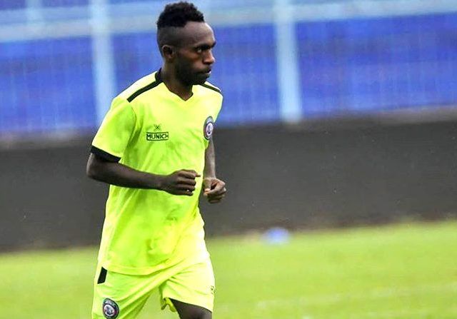 Ricky Kayame bakal menjadi starter saat Arema FC menghadapi Persela, Sabtu (9/3) - Image