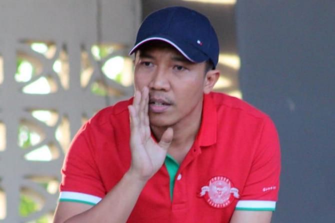 Sekretaris PSSI Jatim, Amir Burhannudin, mengatakan Exco PSSI lebih baik fokus untuk mempersiapkan KLB dan kompetisi - Image