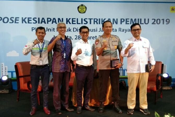 PLN distribusikan genset ke setiap kecamatan jelang Pemilu - Image