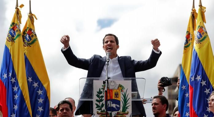 Pemimpin oposisi Venezuela Juan Guaido akan dilarang memegang jabatan publik lebih lanjut selama 15 tahun. Hal ini diumumkan oleh pengendali keuangan negara - Image
