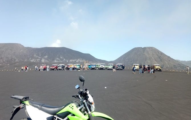 Kondisi terkini Gunung Bromo, Jumat (29/3). - Image