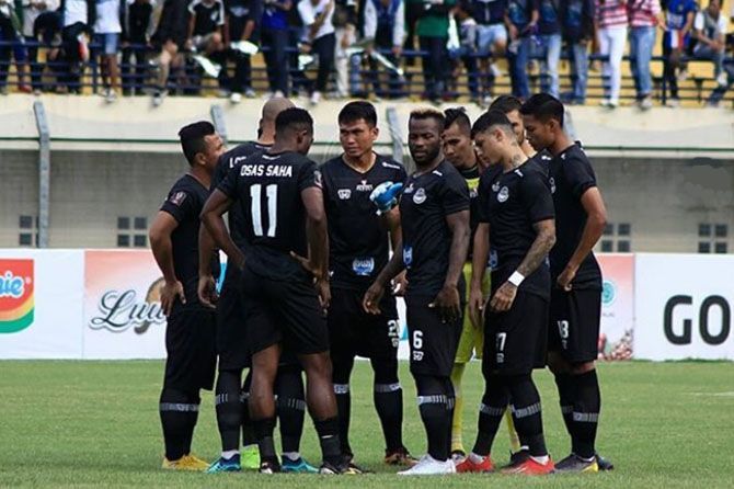 Bagi para pemain Tira Persikabo, menghadapi Persebaya di GBT menjadi ujian mental - Image