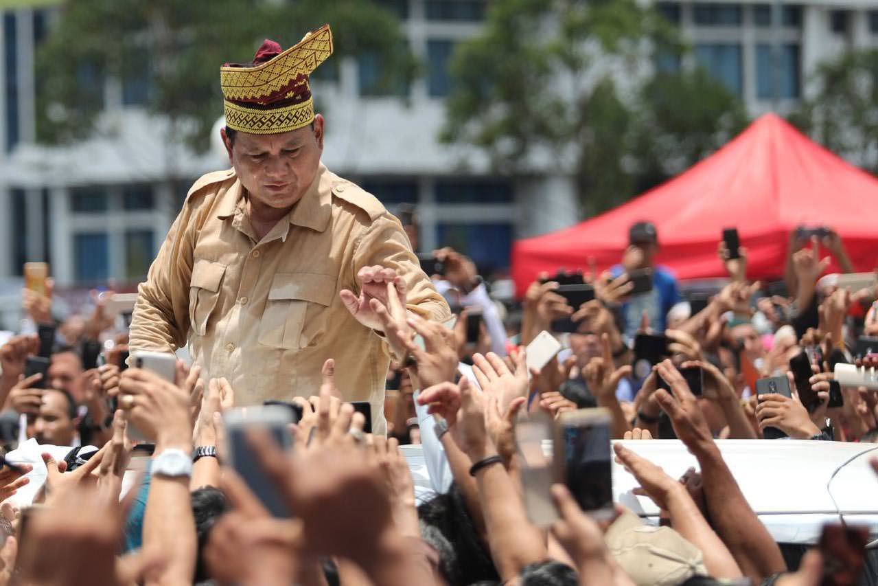 Capres Prabowo Subianto, saat berkampanye di depan pendukungnya - Image