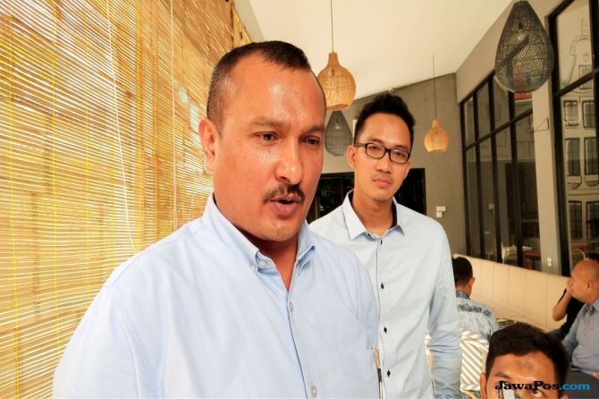 Juru Bicara Badan Pemenangan Nasional (BPN) Prabowo-Sandi Ferdinand Hutahean menuturkan, apa yang telah disampaikan oleh koleganya itu hanya sekadar menghibur diri. - Image