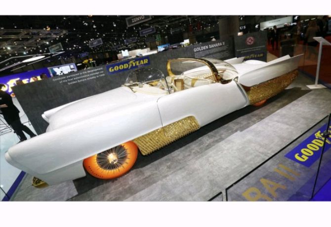 Golden Sahara II, mobil klasik berlapis emas yang menggoda Geneva Motor Show. - Image