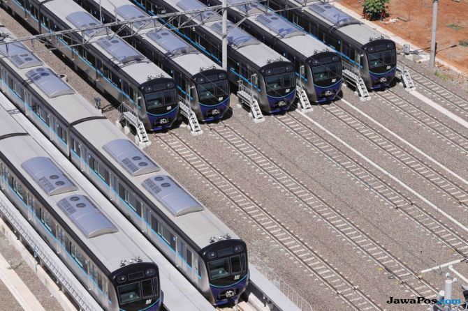 ILustrasi moda transportasi MRT mulai menjadi bagian transportasi massal di Jakarta - Image
