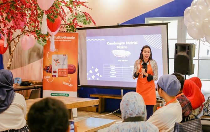 Nutrition Expert Youvit Multivitamin Gummy Rachel Olsen - Image