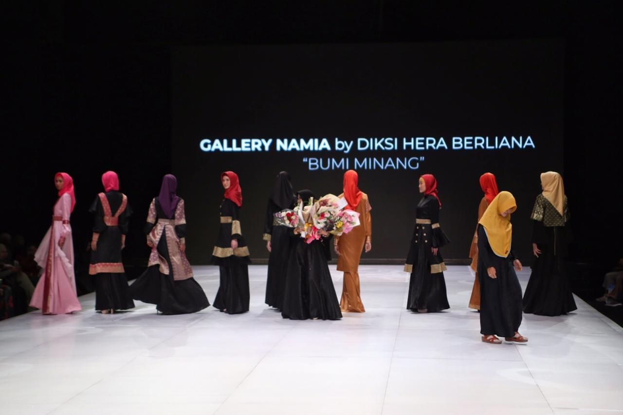 Koleksi busana label Namia karya perawat Rumah Sakit Umum Daerah (RSUD) Balaraja, Tangerang, Diksi Hera Berliana - Image