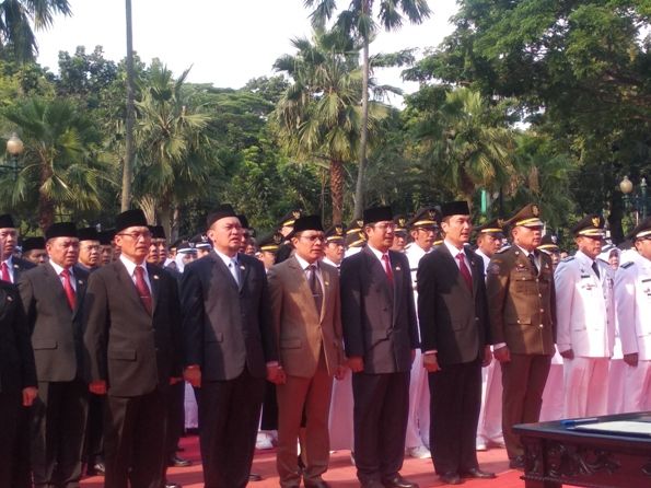 Pelantikan pejabat di lingkungan Pemprov DKI Jakarta - Image