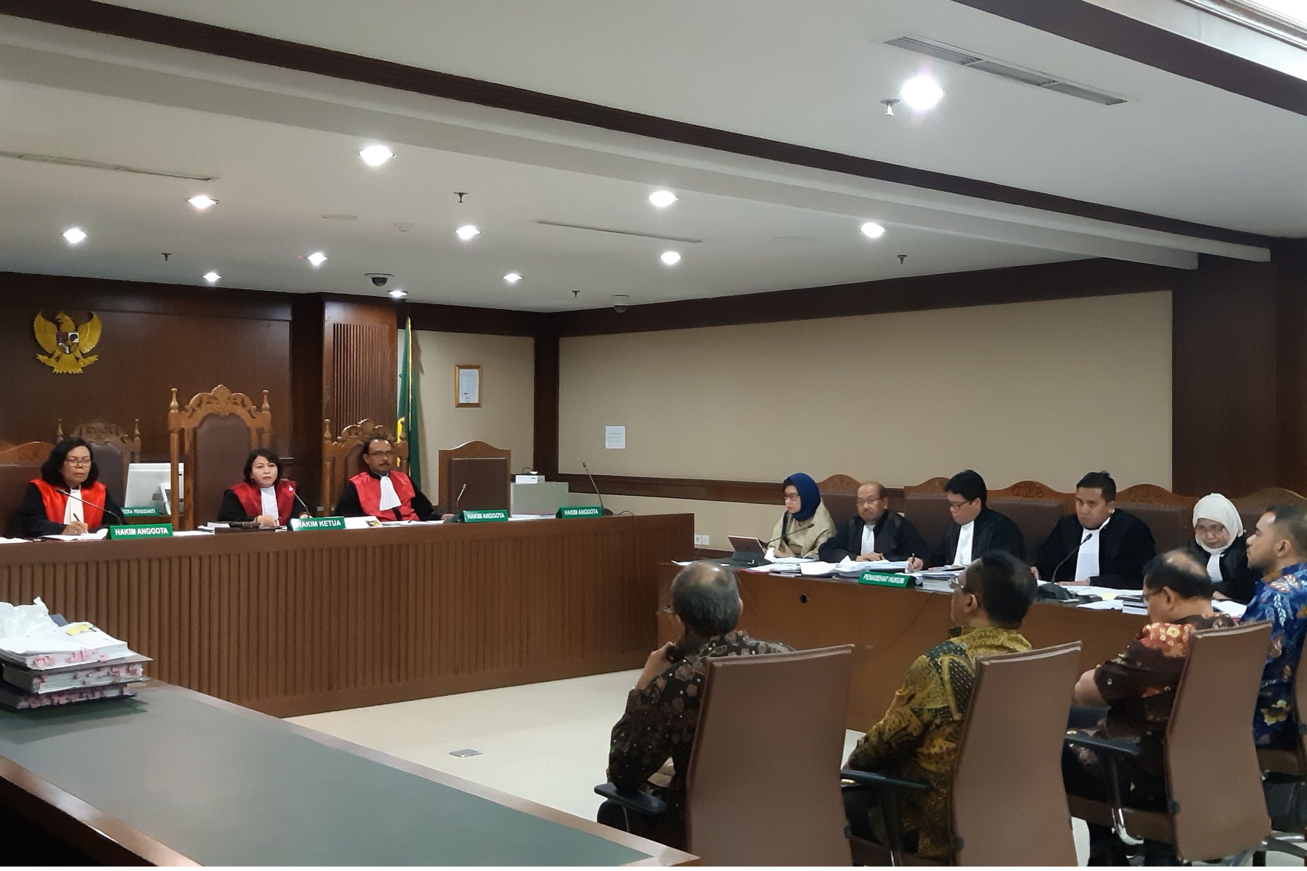 Mantan Senior Vice President Business Development PT Pertamina (Persero) Gunung Sardjono Hadi bersaksi untuk terdakwa eks Dirut PT Pertamina Karen Agustiawan di PN Tipikor, Jakarta Pusat, Kamis (14/3). - Image
