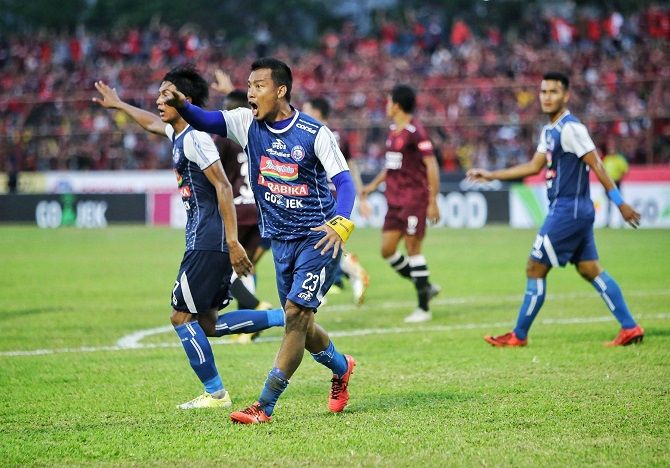Hamka Hamzah masih harus istirahat untuk menyembuhkan luka di bibirnya. - Image
