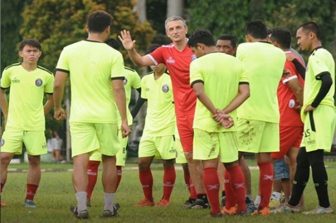 Arema FC berkekuatan 19 pemain meladeni Bhayangkara FC di Patriot - Image