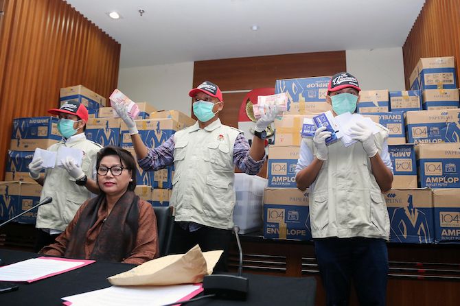 Wakil Ketua KPK Basaria Panjaitan. (Fedrik Tarigan/Jawa Pos) - Image
