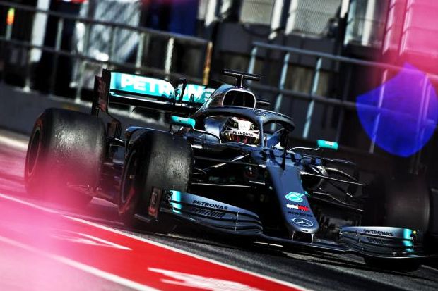 Pembalap Mercedes, Lewis Hamilton - Image