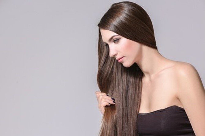 Ada empat kebiasaan yang bisa membuat rambut jadi tak sehat. (Step To Health)