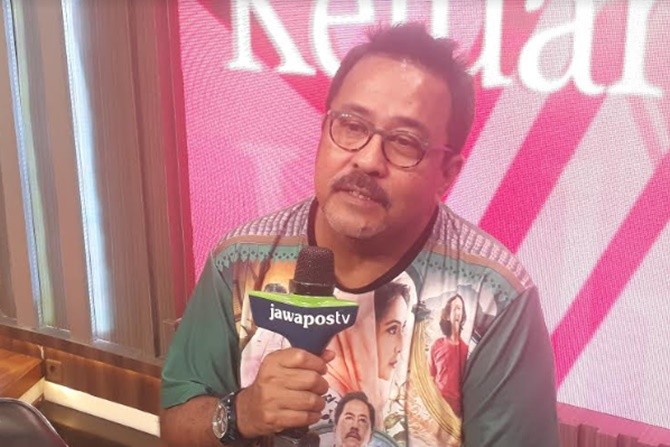 Rano Karno saat promo film Si Doel The Movie 2. (Rieska Virdhani/JawaPos.com) - Image