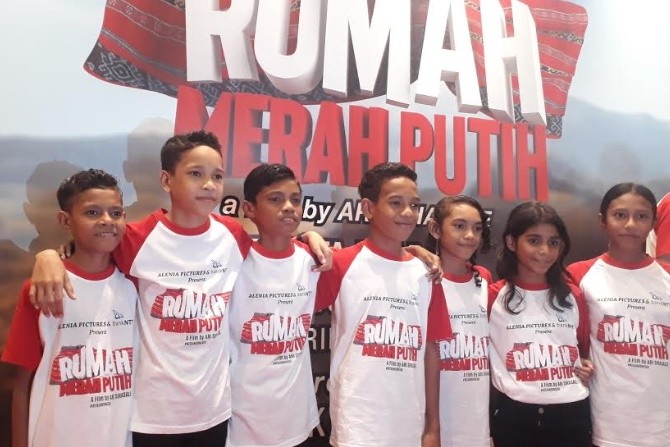 Anak-anak yang berperan dalam film Rumah Merah Putih dalam konferensi pers di Jakarta. (Rieska Virdhani/JawaPos.com) - Image