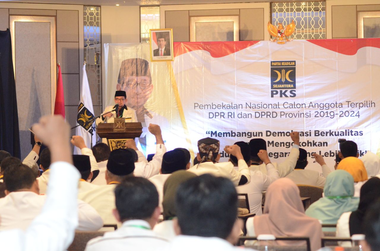 Ketua Majelis Syura PKS Habib Salim Segaf Al Jufri memberikan sambutan dalam Pembekalan Nasional Calon Terpilih Anggota DPR RI dan DPRD Provinsi asal PKS di Jakarta, Senin (5/8/2019). Pembekalan mencakup advokasi, legislasi, penganggaran, pengawasan dan - Image