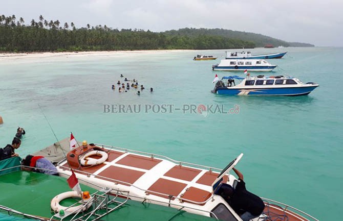 Ilustrasi: Wisata di Maratua, Berau. (Prokal.co/JPG) - Image