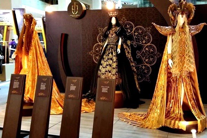 Karya Eggie Jasmin berupa busana mewah dengan teknik couture. (Instagram) - Image