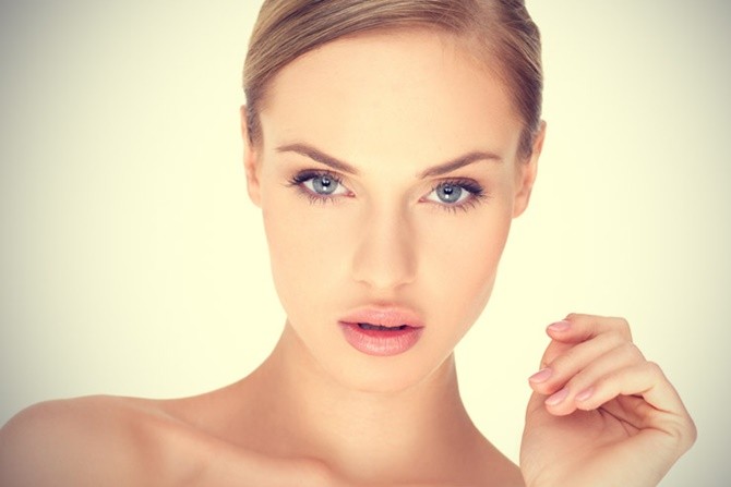 Ilustrasi wajah cantik tanpa make-up. (Mash-up corner)