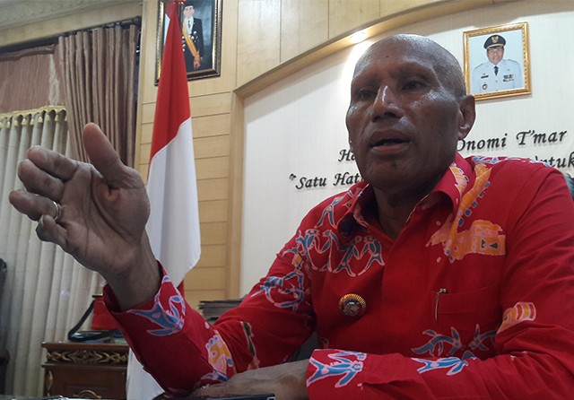 Wali Kota Jayapura Benhur Tomi Mano - Cendrawasih Pos - Image
