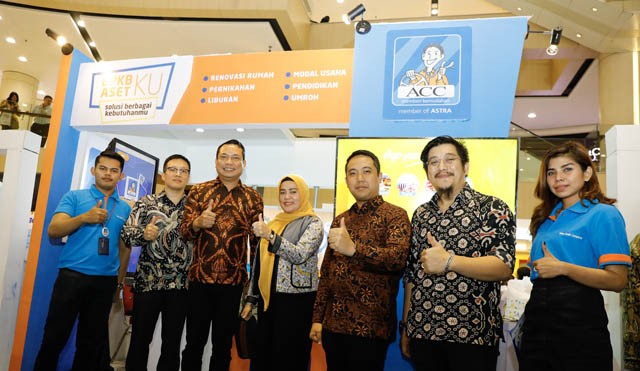 Jajaran manajemen PT Astra Credit Company di Multifinance Day 2019 di Atrium Tunjungan Plaza 3, Surabaya (ACC for JawaPos.com) - Image
