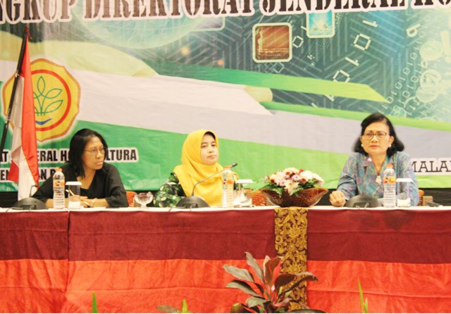 KEARSIPAN: Ditjen Holtikultura Kementa melakukan sosiasi kearsipan agar leboh efektif dan efisien dalam pengelolaan kearsipan. (Kementan for JawaPos.com) - Image