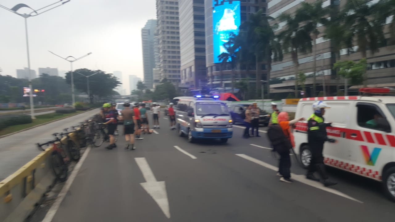 Pengemudi Avanza menabrak 7 pesepeda. (Istimewa) - Image