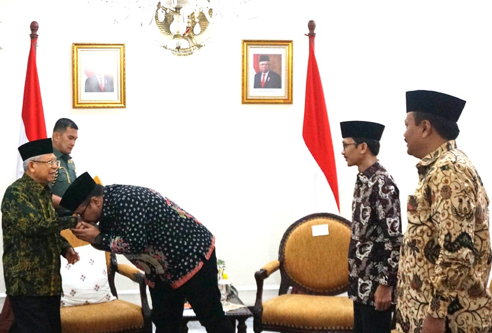 Pengurus GP Ansor Temui Wapres KH Maruf Amin di Kantor Wapres-Bayu Putra/jawapos - Image