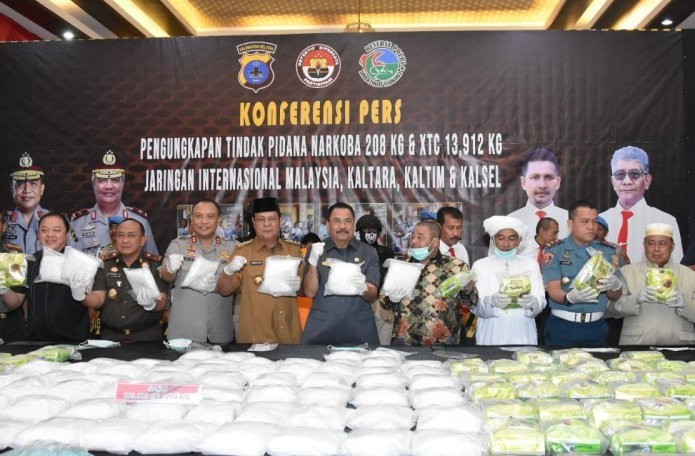 Polda Kalsel merilis tangkapan terbesar tindak pidana narkoba pada Senin (16/3). Firman/Antara - Image