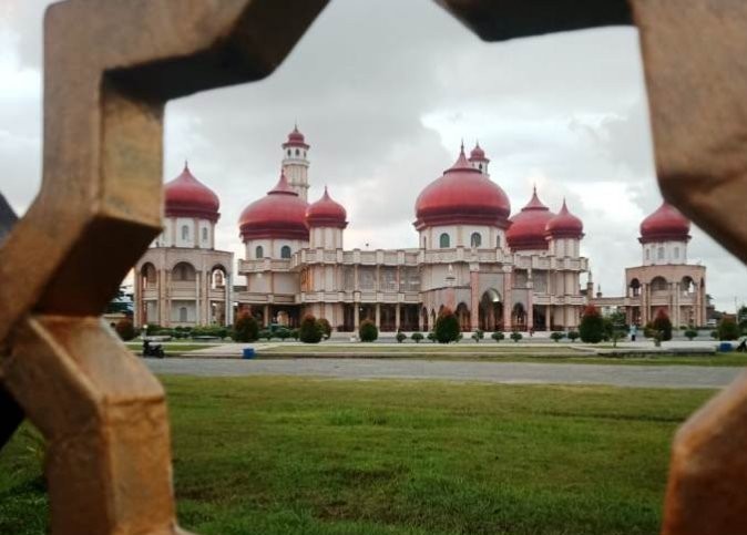 Masjid Agung Baitul Makmur Meulaboh, Kabupaten Aceh Barat. Teuku Dedi Iskandar/Antara - Image