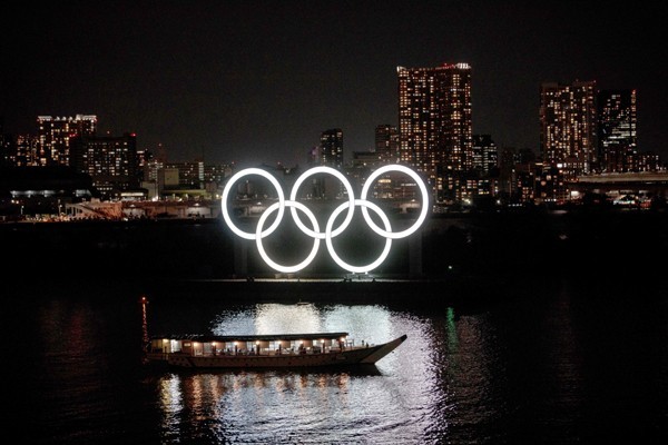 The Olympic rings are seen at Tokyo - Image