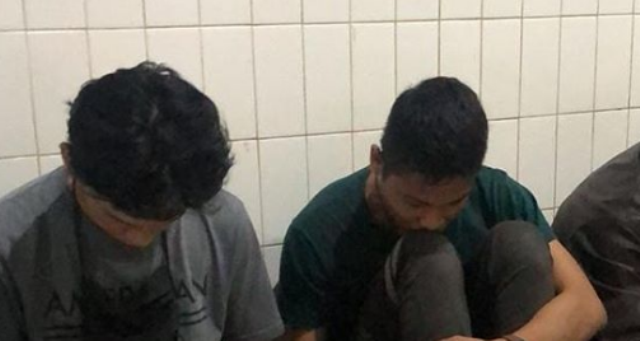 Ferdian Paleka akhirnya berhasil ditangkap polisi setelah sempat kucing-kucingan. Dia ditangkap bersama rekannya, ayahnya, dan kakak ayahnya (Instagram garizluis37) - Image