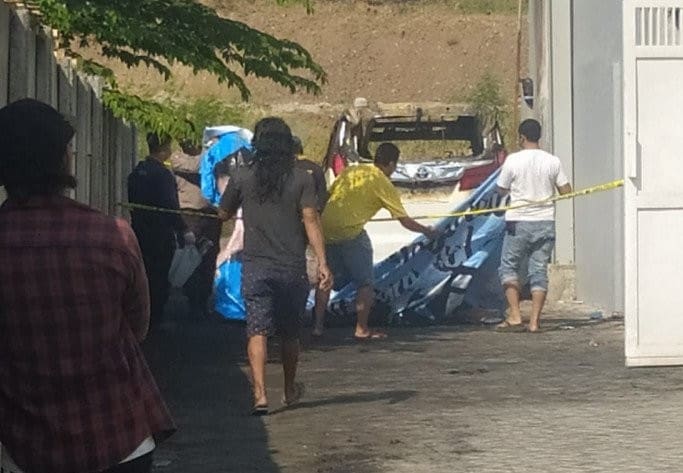 Kondisi mobil via vallen yang mengalami kebakaran. Antara - Image