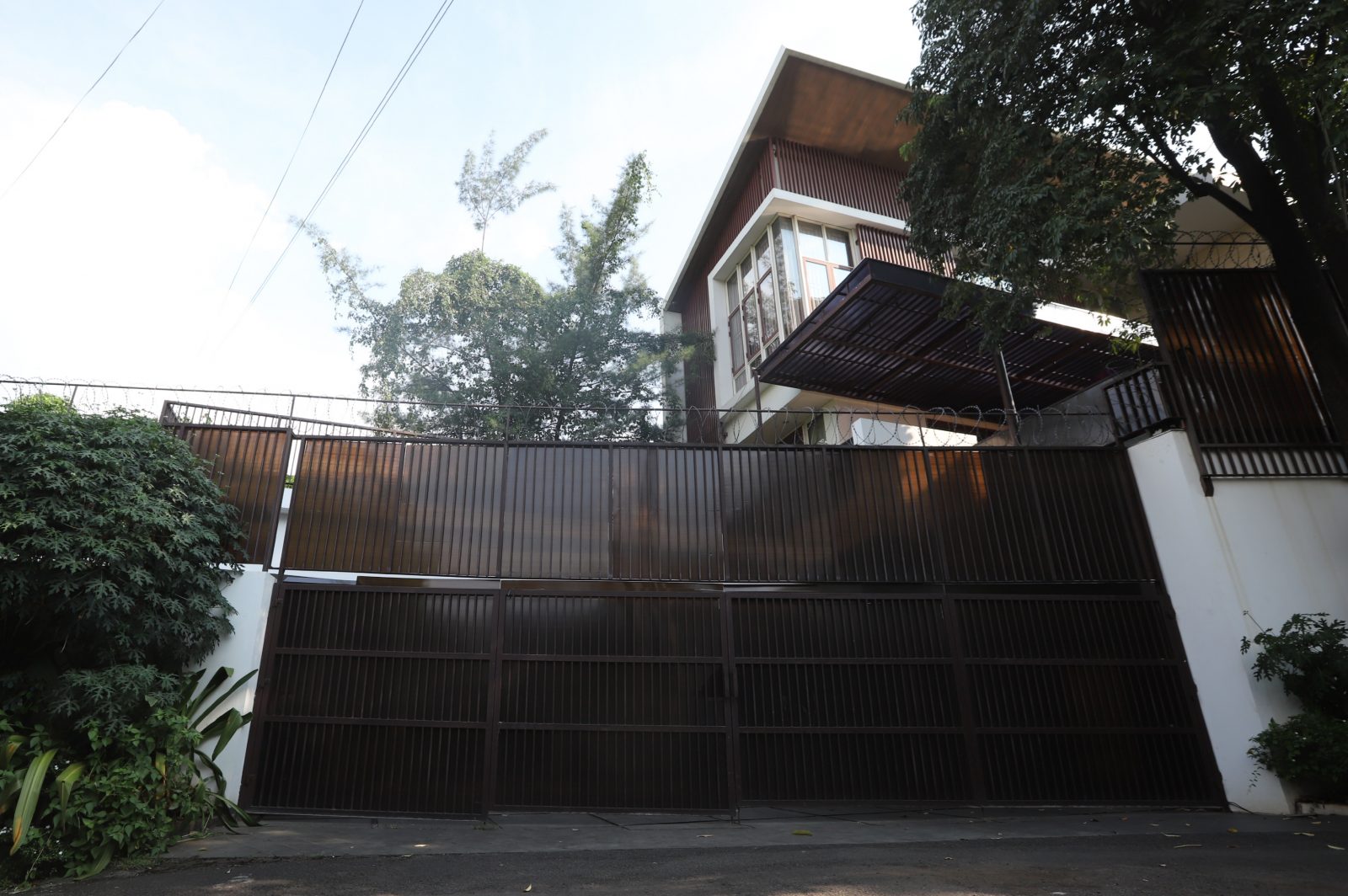 Rumah persembunyian Nurhadi selama buron dan ditangkap petugas KPK. (Dery Ridwansyah/JawaPos.com) - Image