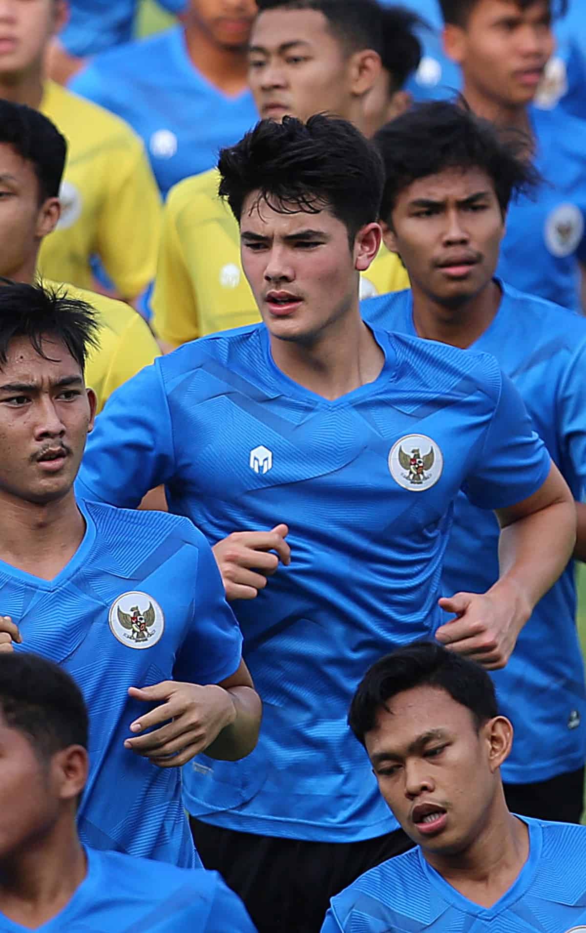 Elkan Baggott saat mengikuti latihan Timnas Indonesia U19 di Stadion Madya Senayan. Foto: Chandra Satwika/Jawa Pos - Image