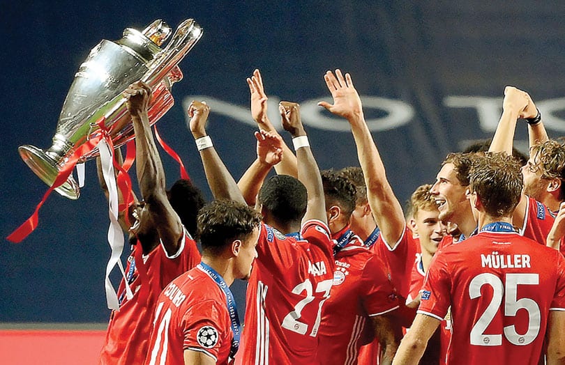Selebrasi para pemain Bayern Muenchen setelah mengalahkan PSG 1-0 di final. (MATHEW CHILDS/POOL/AFP) - Image