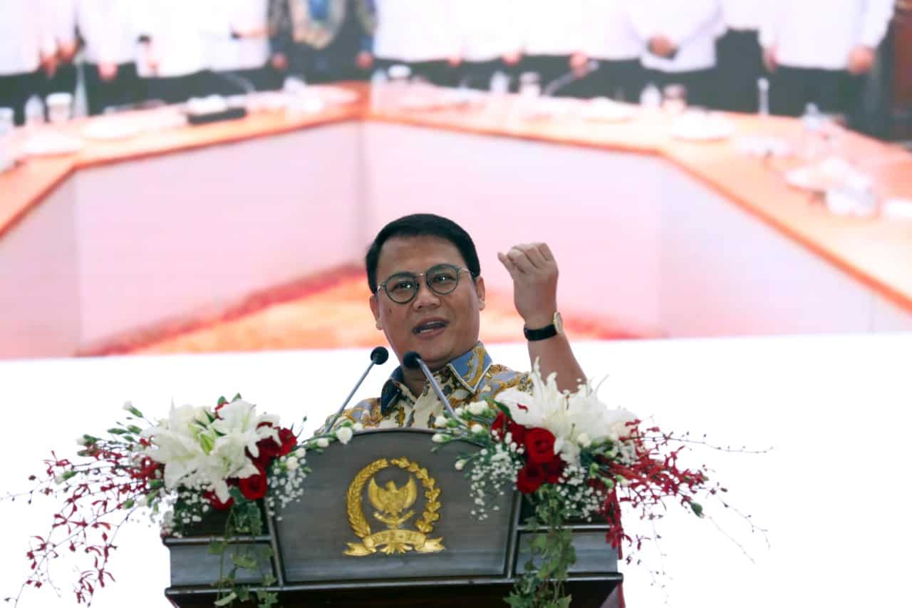Wakil Ketua MPR Dr. Ahmad Basarah dalam ceramahnya di hadapan 2000 mahasiswa tingkat akhir UIN Alauddin Makassar yang segera melaksanakan KKN, Kamis (24/9). - Image