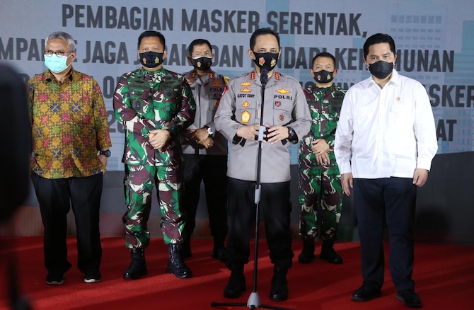 Wakapolri Komjen Gatot pembagian 34 Juta Masker - Image
