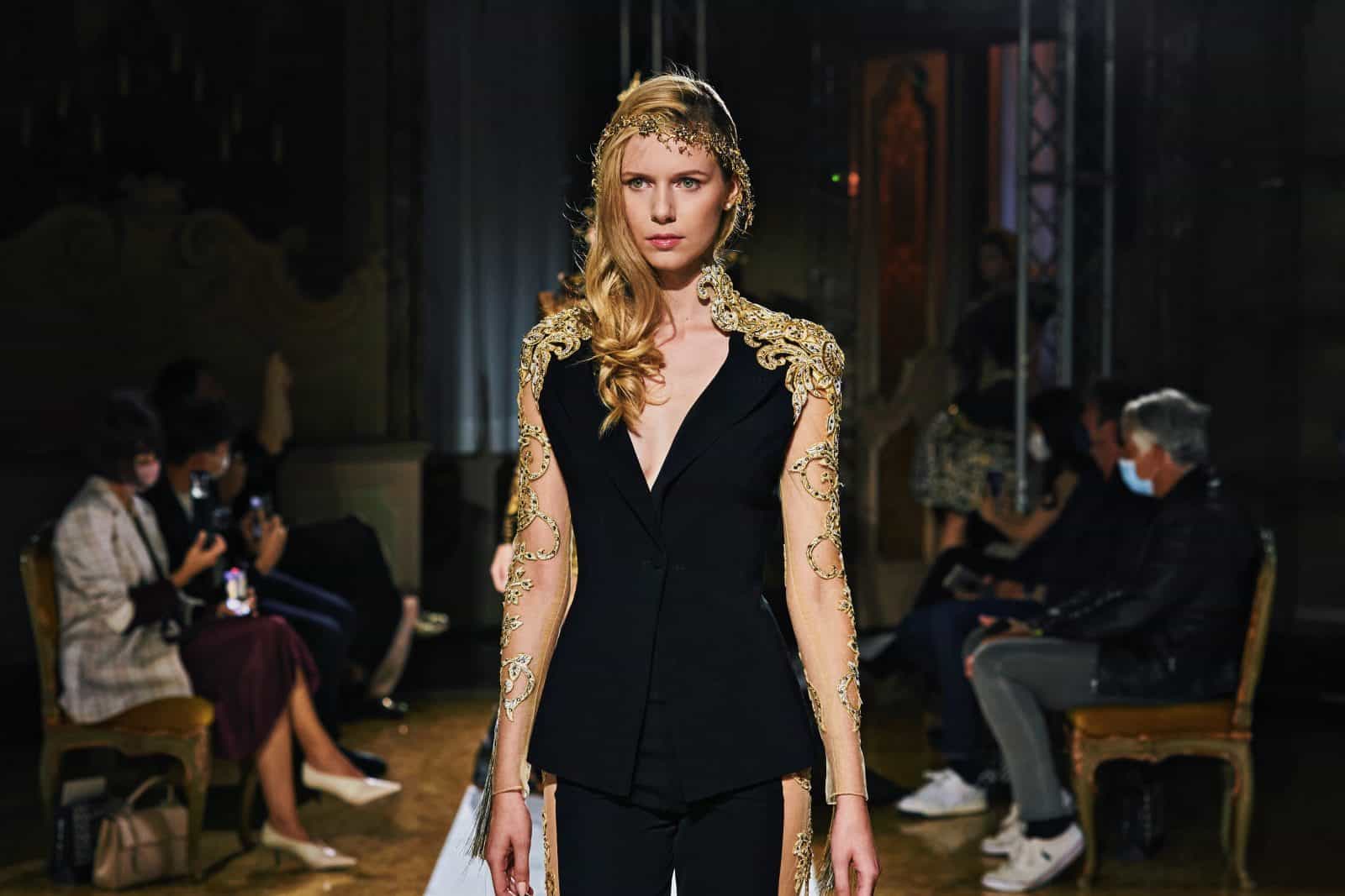 Koleksi Maquinn Couture di Milan Fashion Week. (Istimewa) - Image