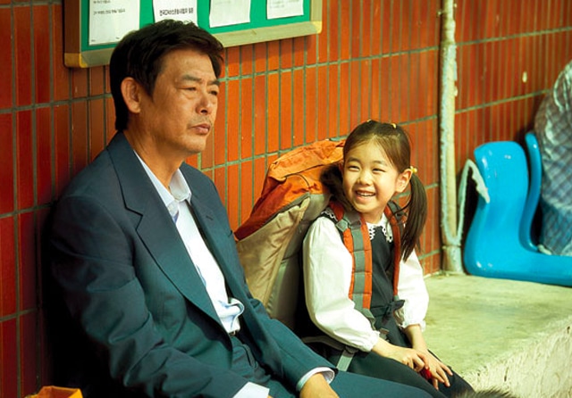 REVIEW POSITIF: Dirilis pada 29 September lalu, Pawn berhasil menarik 1 juta penonton ke bioskop di tengah pandemi ini. Tentu saja penonton harus mengikuti protokol kesehatan saat di bioskop. (CJ Entertainment) - Image