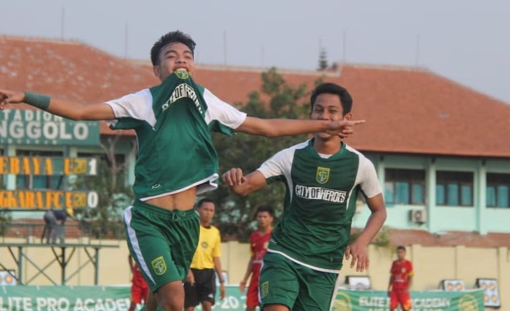 Brylian Aldama tercatat sebagai penggawa Persebaya Surabaya U-20. Dia turut membawa Persebaya menjadi juara Elite Pro Academy (EPA) U-20 musim 2019. - Image