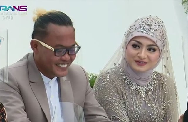 Pasangan Sule-Natalie saat melangsungkan pernikahan pertengahan November 2020 - Image