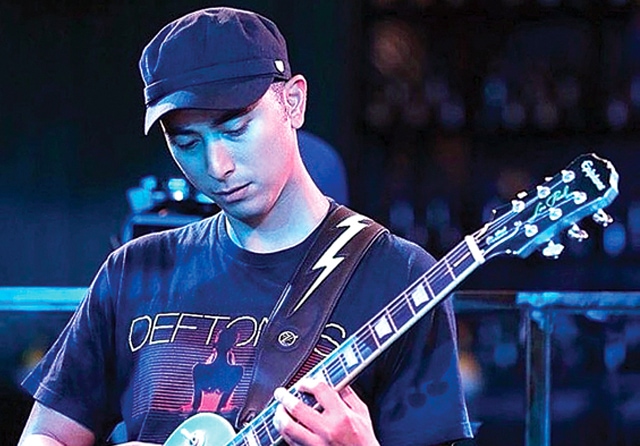 Winky Wiryawan bersalin posisi di Rahasia Intelijen. (Instagram) - Image