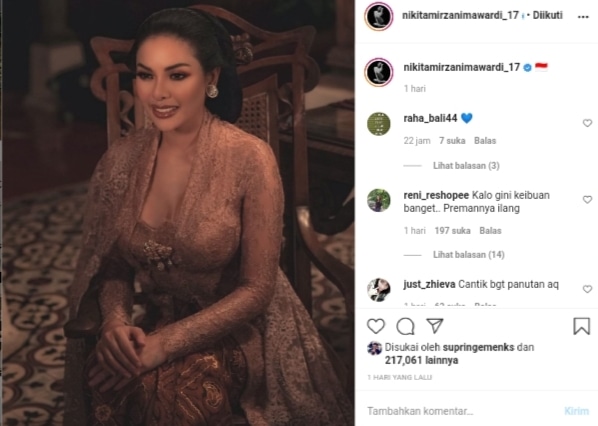 Nikita Mirzani tuai pujian kenakan kebaya Anne Avantie./Instagram Nikita Mirzani. - Image